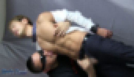 スーツに身をまとった色黒マッチョが拘束されて振動責めで濃厚ザーメン大放出