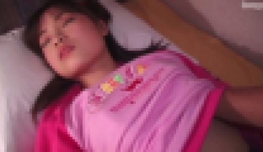 GIRLS&BOUGA目元口元が橋本かん〇ちゃんにマジ似ている妹のねてる最中に夜這いして生挿入に幼い膣が締まって思わず中出しちゃう変態忘我兄