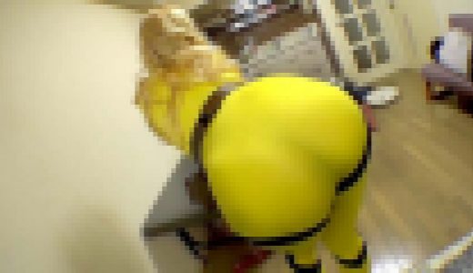 ババコス!(BBA)つぶれた部下の隣で奥さんに(23歳になる息子の母親)森●キ ママ的コスプレさせてみた 中田氏×2