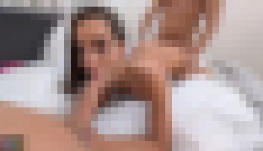 無修正、Betzzは初めてのアナルプレイ3Pで潮吹きが大好きな女の子。